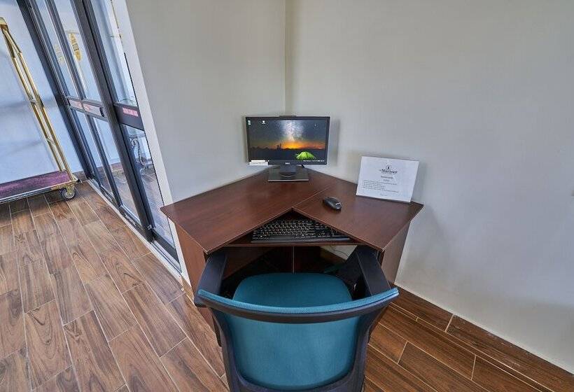 בית מלון כפרי The Mariner Resort Cape Cod By The Red Collection