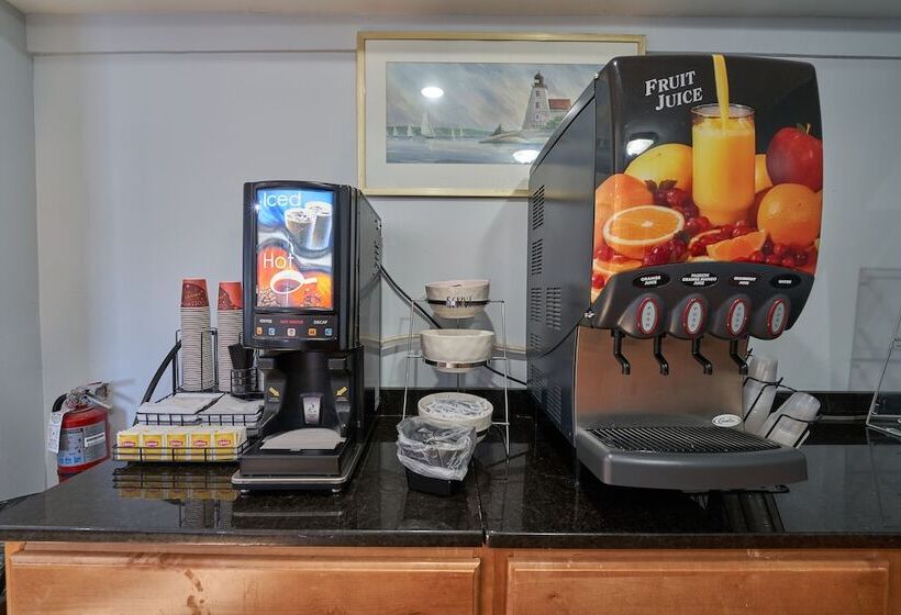 בית מלון כפרי The Mariner Resort Cape Cod By The Red Collection