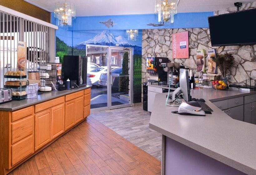 Maverick Motel   Modern Renovated Motel