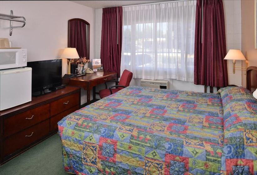 Maverick Motel   Modern Renovated Motel