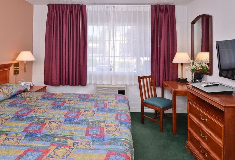 Maverick Motel   Modern Renovated Motel