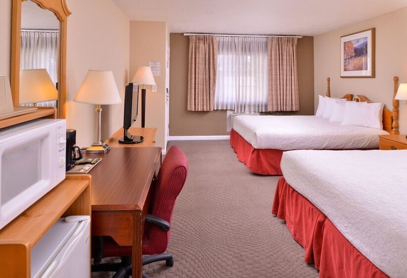 Maverick Motel   Modern Renovated Motel