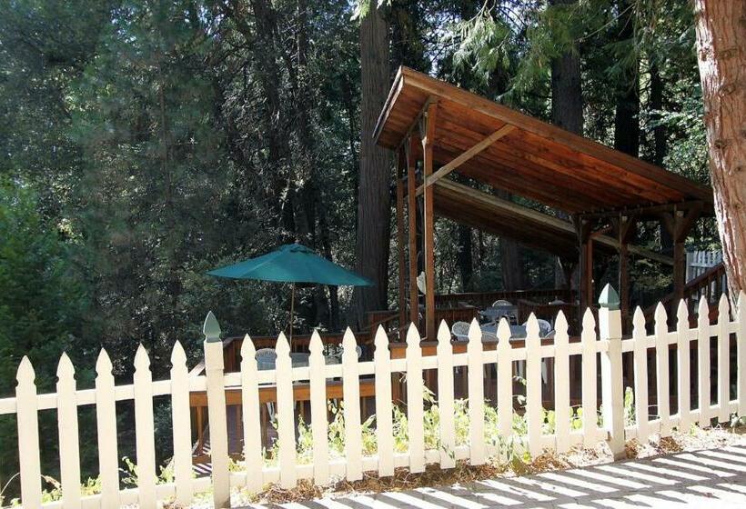 Mccaffrey House Bed And Breakfast Inn