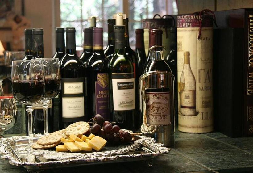 Mccaffrey House Bed And Breakfast Inn