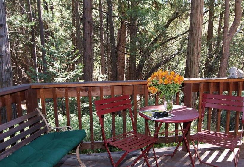 Mccaffrey House Bed And Breakfast Inn