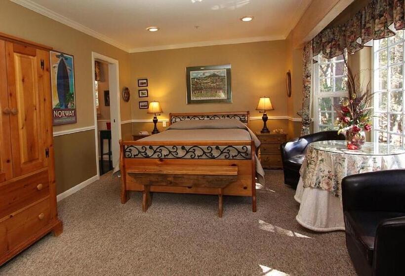 Mccaffrey House Bed And Breakfast Inn