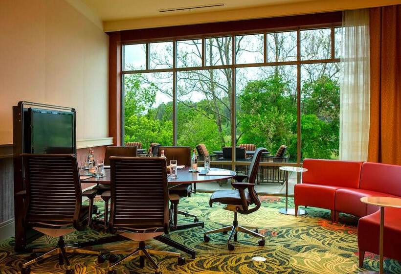 Meadowview Marriott Conference Resort And Convention Center