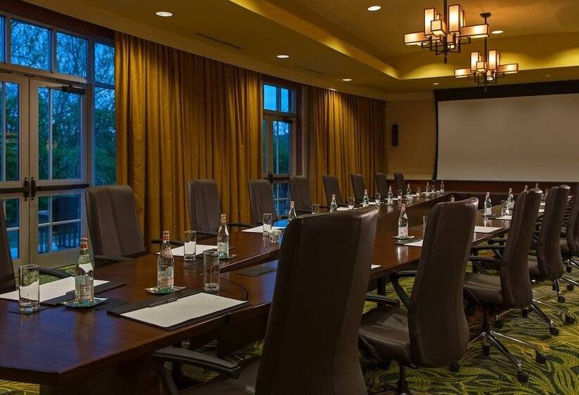 Meadowview Marriott Conference Resort And Convention Center