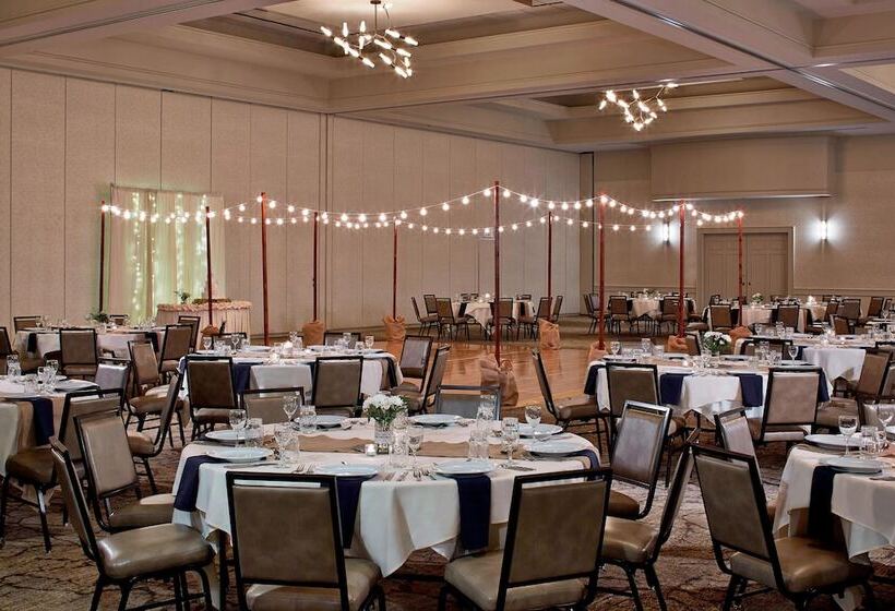 Meadowview Marriott Conference Resort And Convention Center