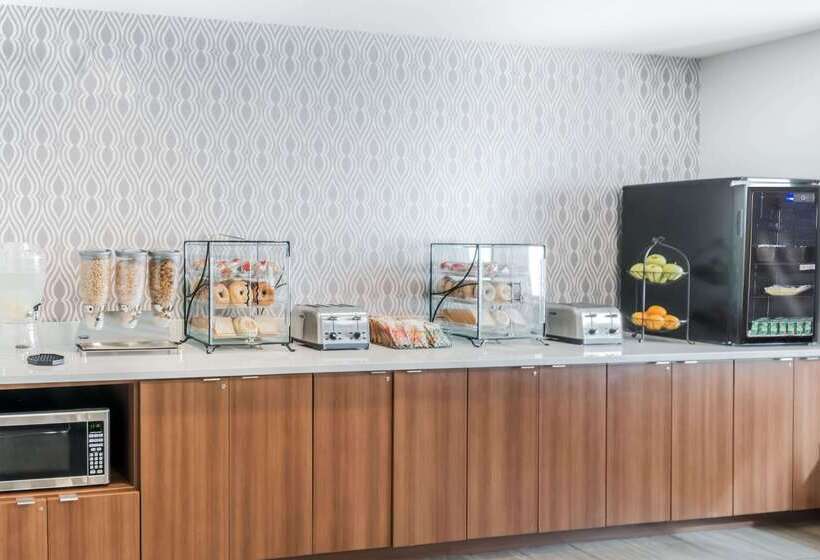 Microtel By Wyndham Victor