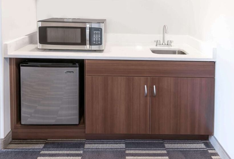 Microtel By Wyndham Victor