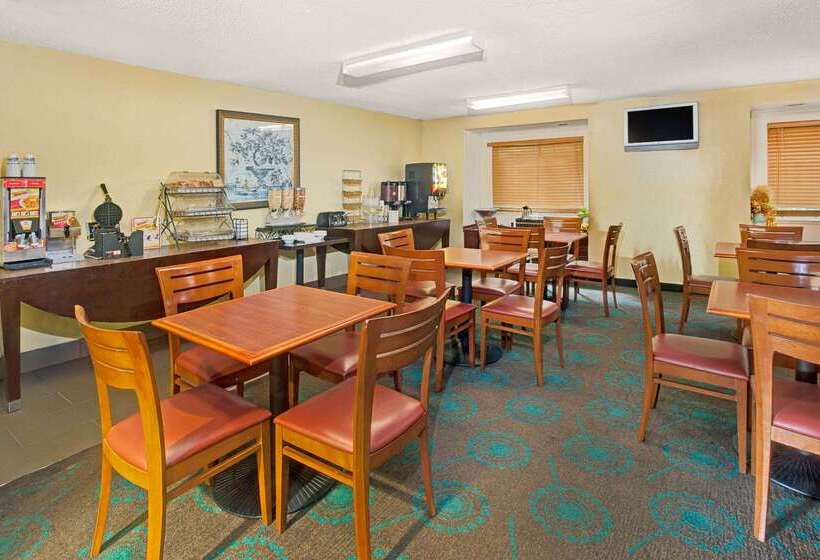Microtel Inn By Wyndham Atlanta Airport