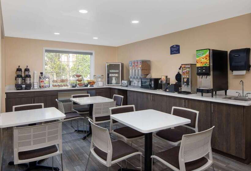 Microtel Inn & Suites By Wyndham Columbia Fort Jackson N