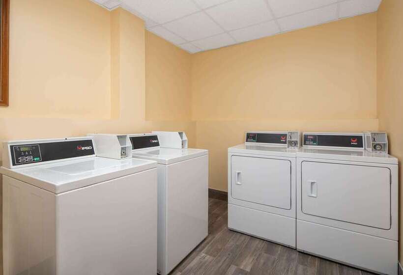 Microtel Inn & Suites By Wyndham Columbia Fort Jackson N