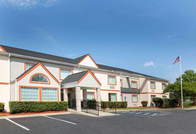 Microtel Inn & Suites By Wyndham Columbia Fort Jackson N