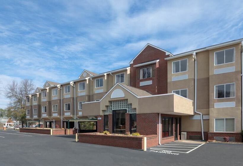 Microtel Inn By Wyndham Lake Norman