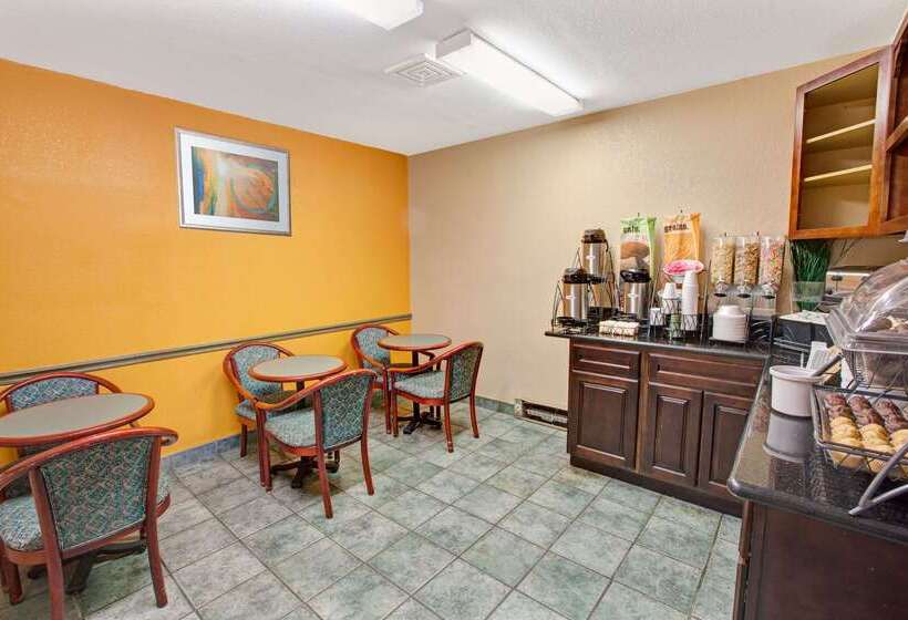 Microtel Inn & Suites By Wyndham Gatlinburg