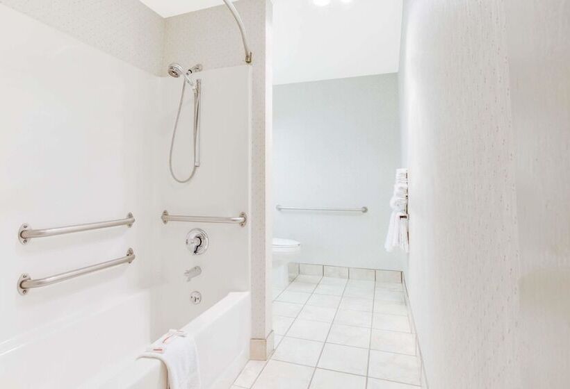 Microtel Inn By Wyndham Greensboro