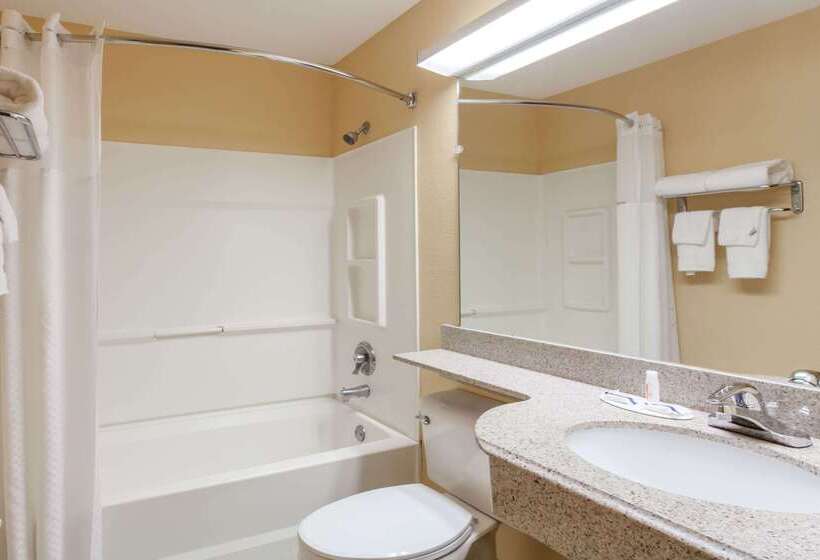 فندق Cedar Bluff Inn