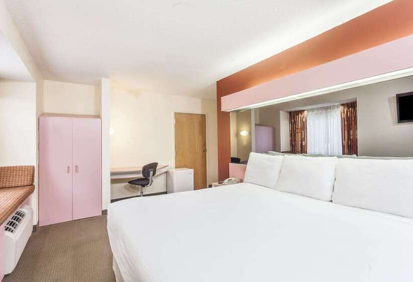 فندق Cedar Bluff Inn