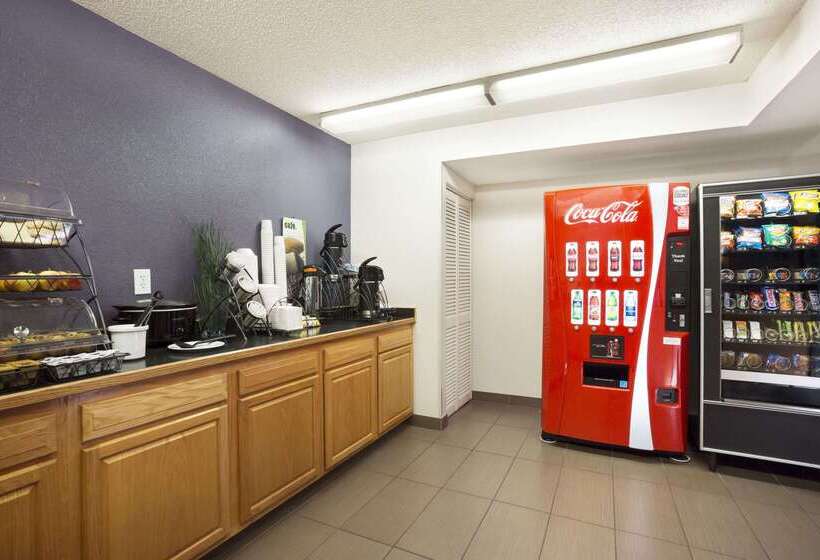 Microtel Inn By Wyndham Louisville East