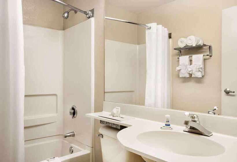 Microtel Inn By Wyndham Louisville East