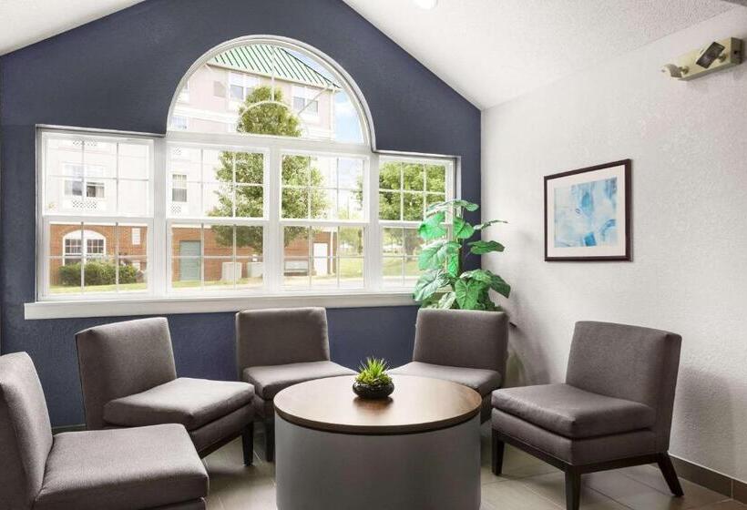 Microtel Inn By Wyndham Louisville East