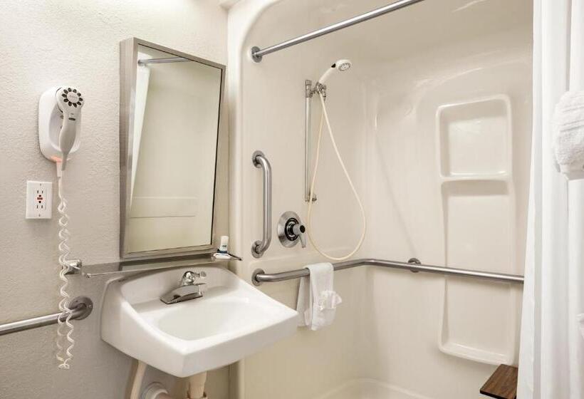 Microtel Inn By Wyndham Louisville East