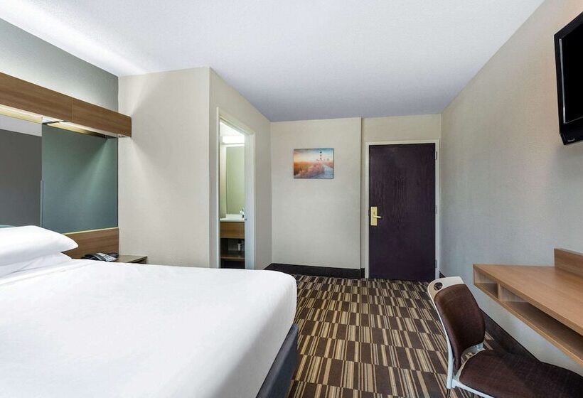 Microtel Inn & Suites By Wyndham Matthews/charlotte