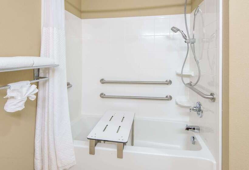 Microtel Inn And Suites North Canton