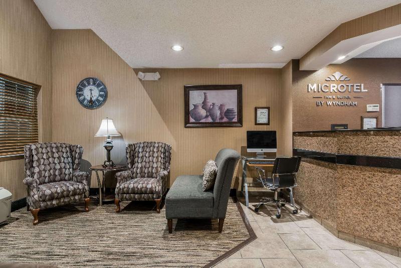 Microtel Inn & Suites By Wyndham Rochester North Mayo Clinic