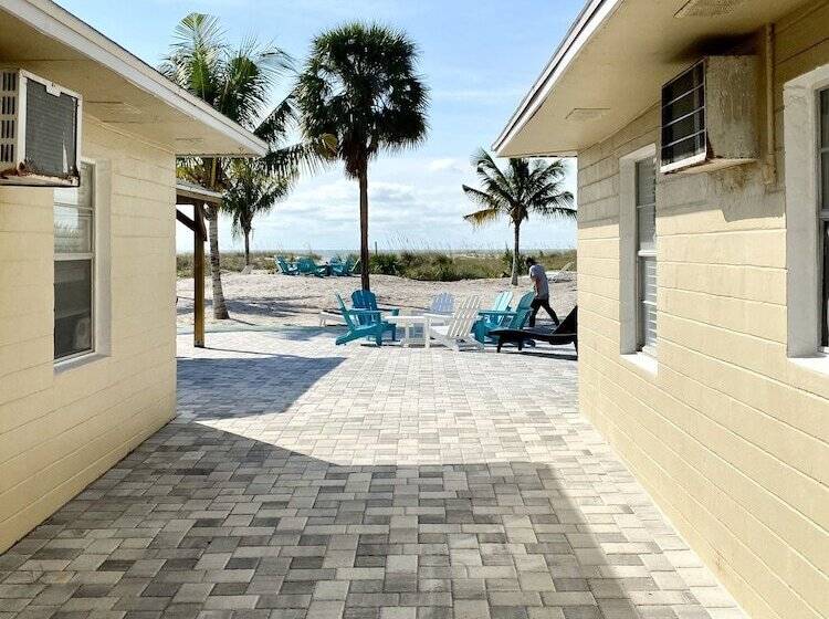 모텔 The Molloy   Treasure Island Suites & Cottages