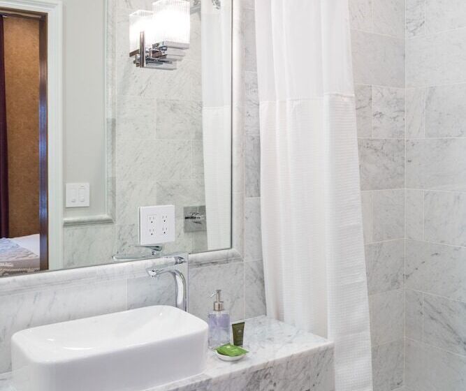 Monte Cristo Bed And Breakfast