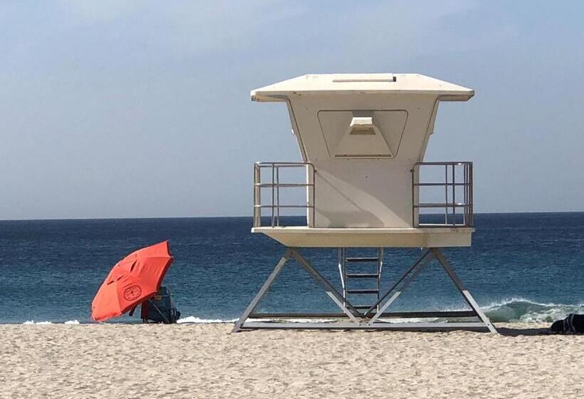 Moonlight Beach Motel