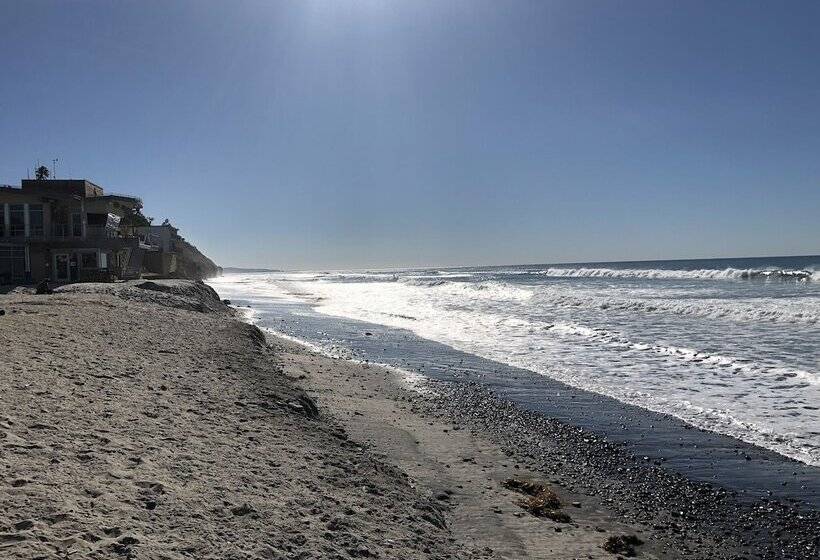 Moonlight Beach Motel