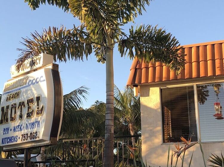 Moonlight Beach Motel