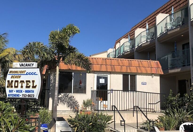 Moonlight Beach Motel