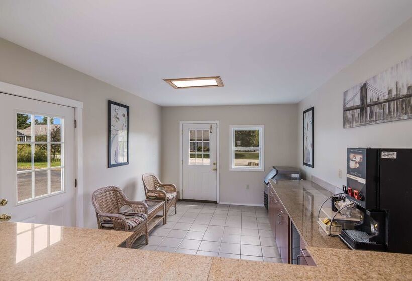 Мотель Americas Best Value Inn Scarborough Portland