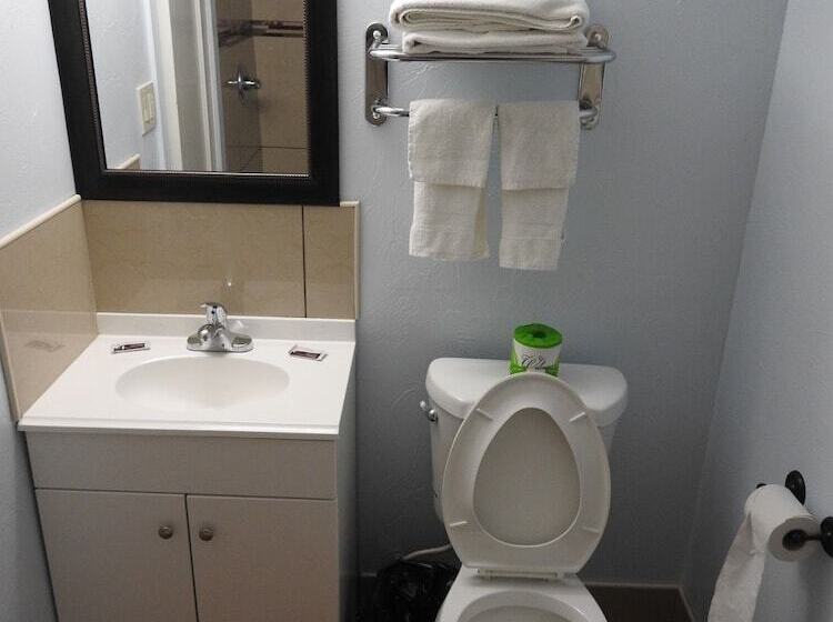 فندق على الطريق Mayo Inn