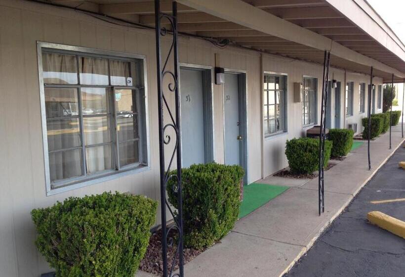 فندق على الطريق Mayo Inn