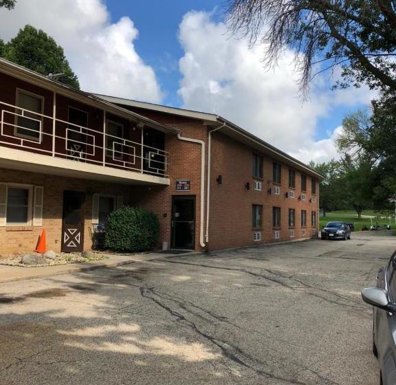 فندق على الطريق Valued Stay Sun Prairie