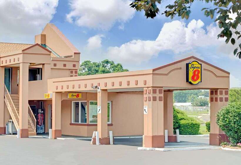 مُتل Super 8 By Wyndham Milford/new Haven