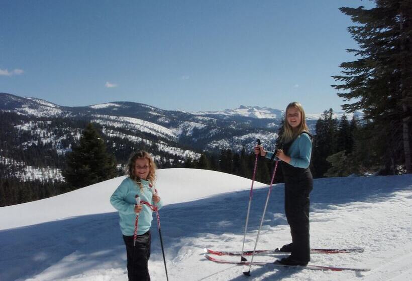 리조트 Montecito Sequoia Lodge