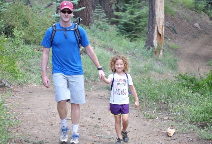 리조트 Montecito Sequoia Lodge