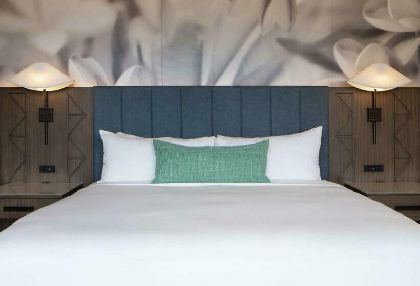 The Royal Sonesta Kaua I Resort Lihue