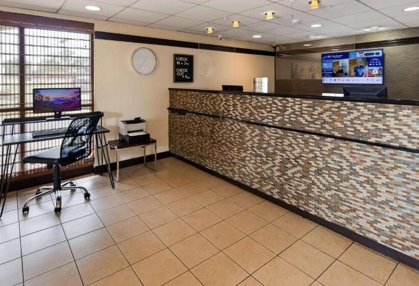 Surestay Hotel By Best Western East Brunswick