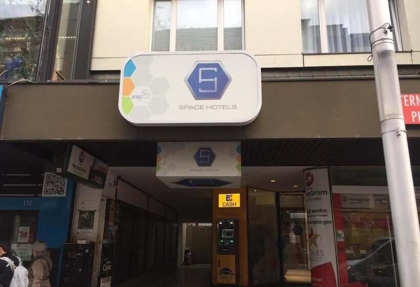 هتل Area24i7 Europaplatz Apartment