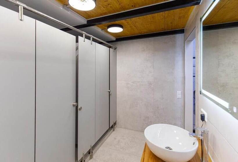 هتل Area24i7 Europaplatz Apartment