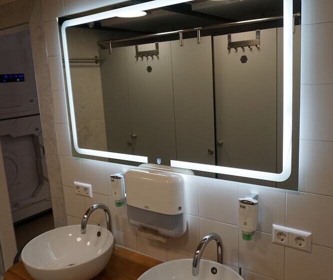 هتل Area24i7 Europaplatz Apartment