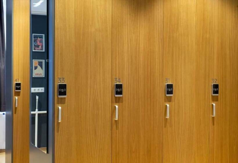 هتل Area24i7 Europaplatz Apartment